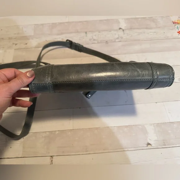 Frye light blue leather shoulder or crossbody bag - Picture 4 of 12